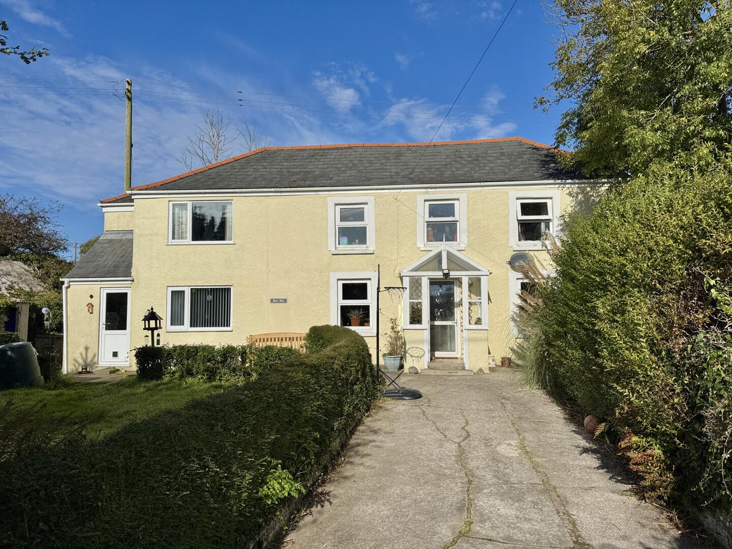 4 bed property in , Truro